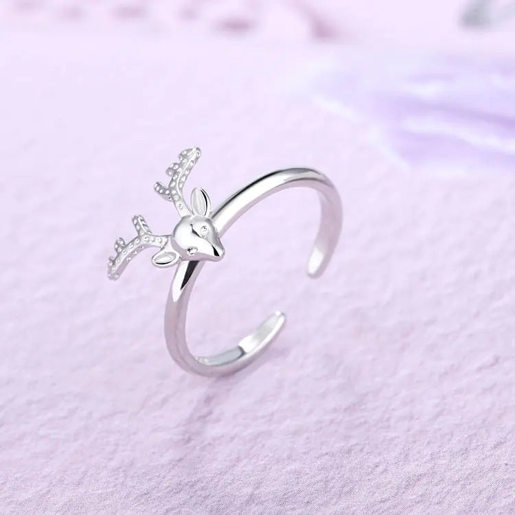 Trendy Reindeer Ring